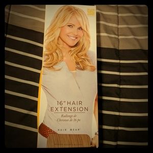 Christy Brinkley 16 inch clip in extension new